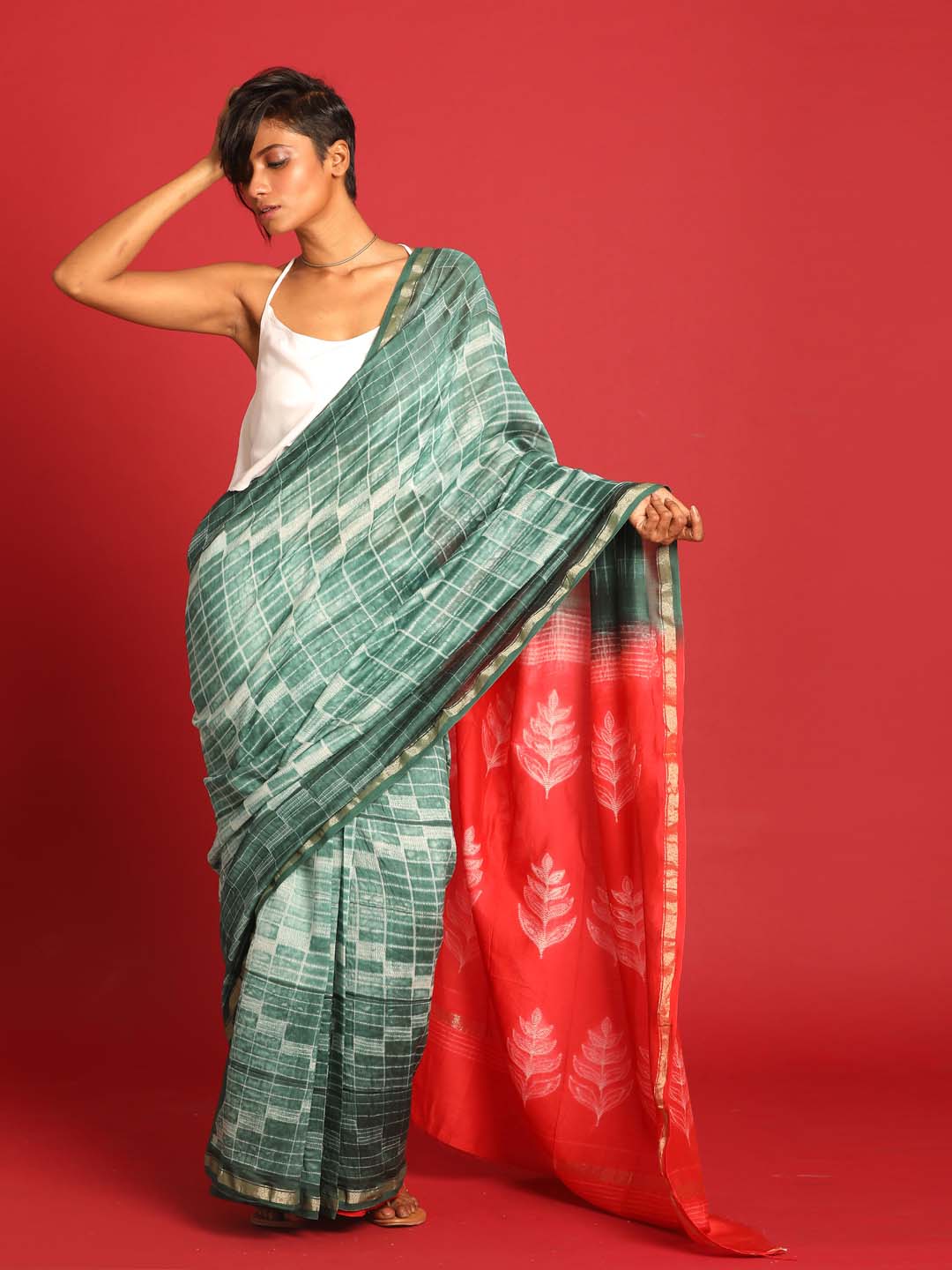 Indethnic Shibori Silk Cotton Saree in Green - View 3