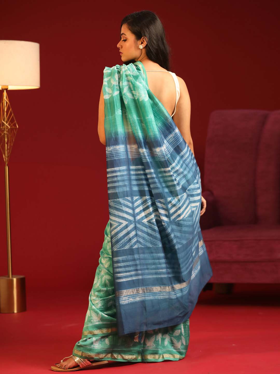 Indethnic Shibori Silk Cotton Saree in Green - View 3