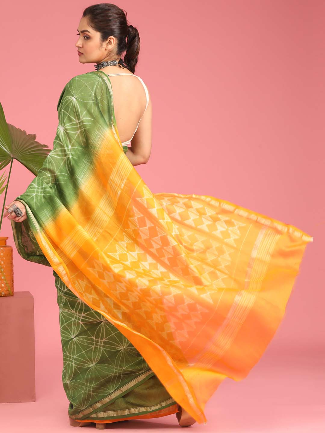 Indethnic Shibori Silk Cotton Saree in Green - View 3