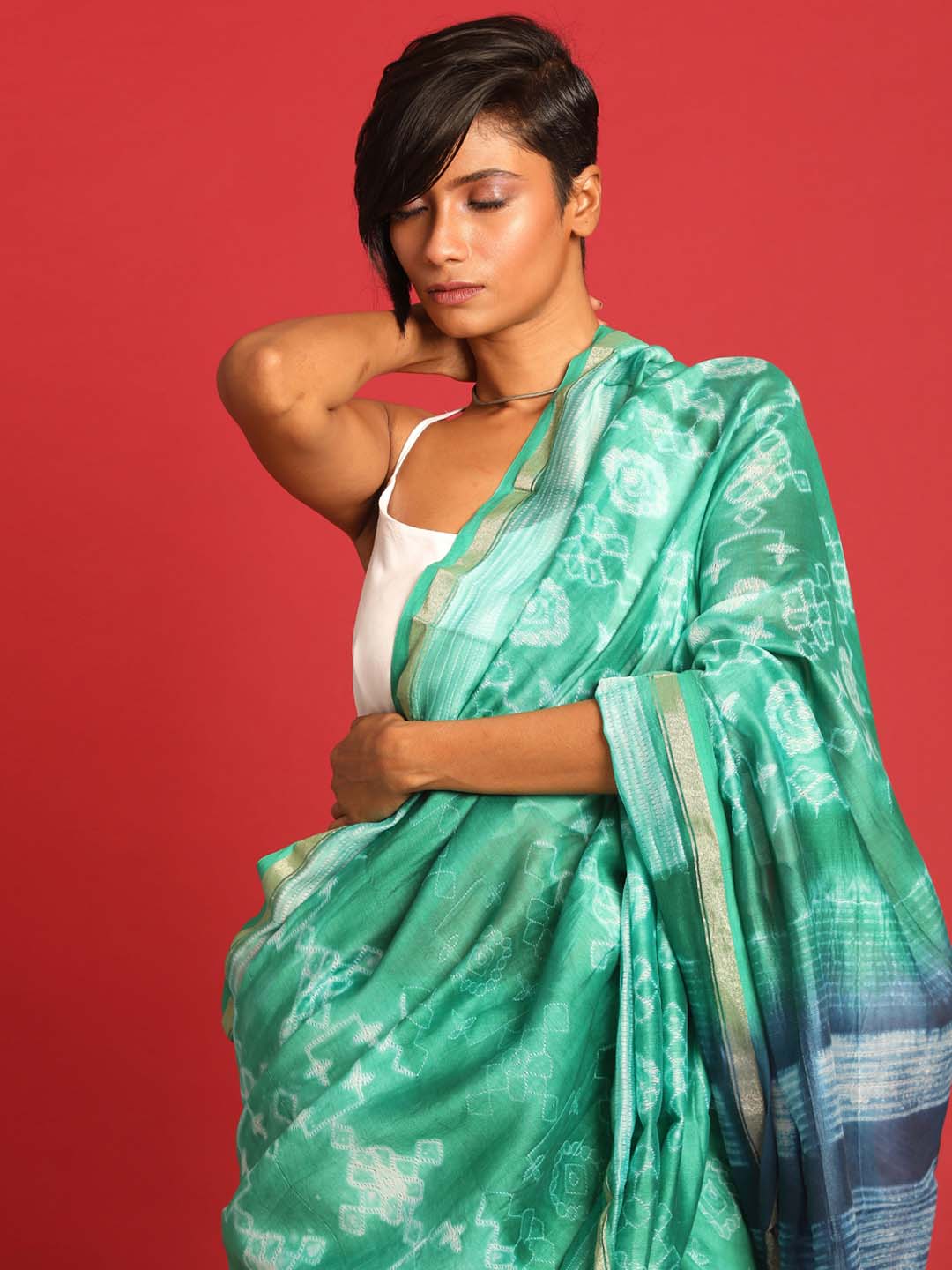 Indethnic Shibori Silk Cotton Saree in Green - View 3