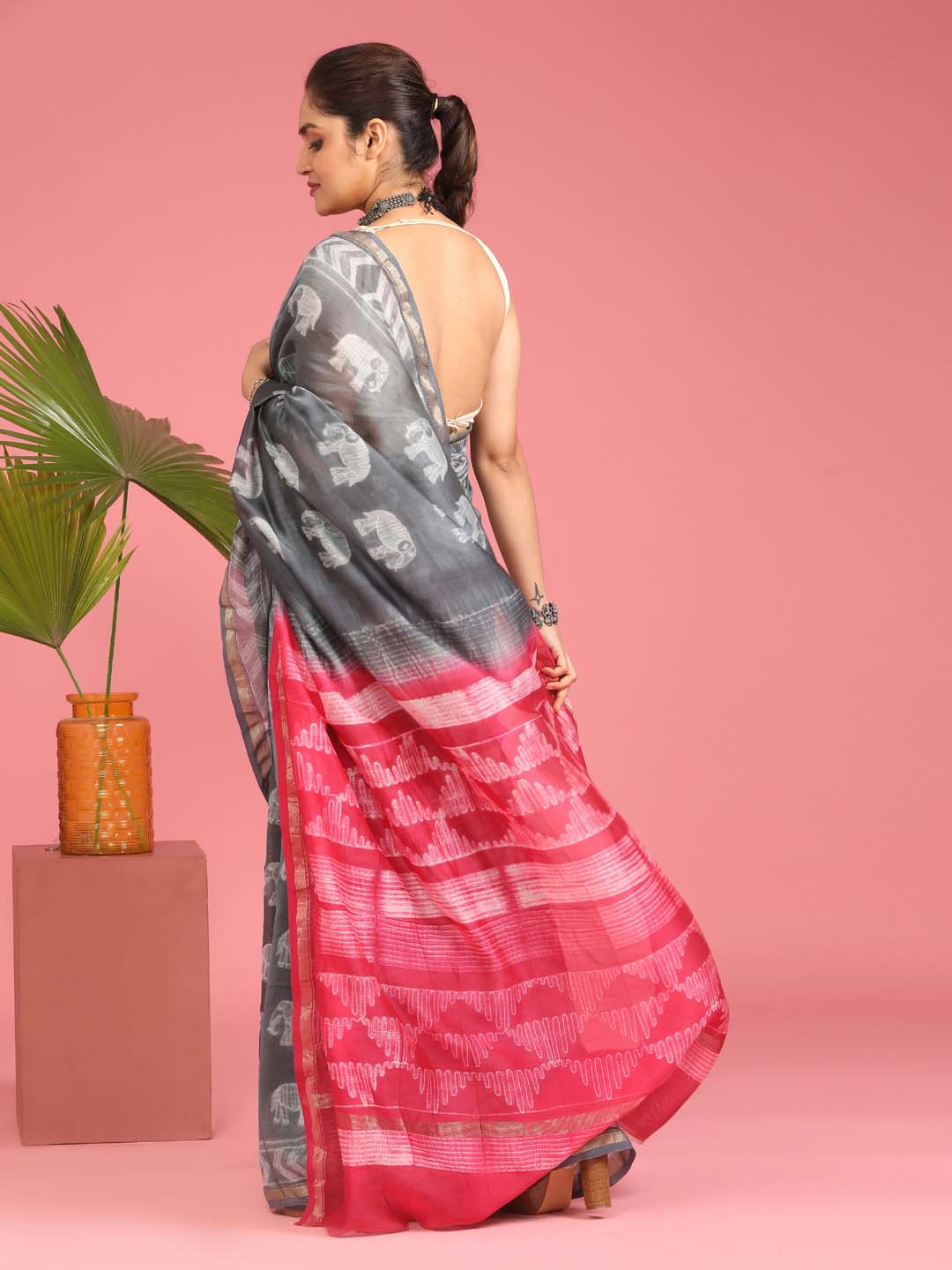 Indethnic Shibori Silk Cotton Saree in Grey - View 3