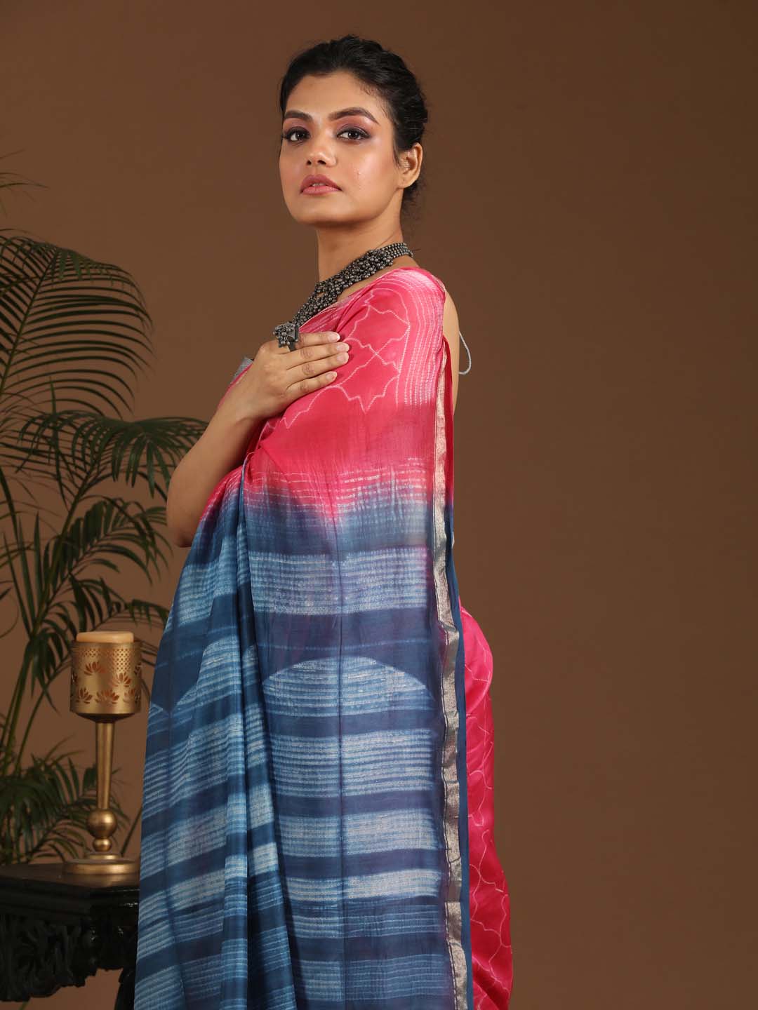 Indethnic Shibori Silk Cotton Saree in Pink - View 2