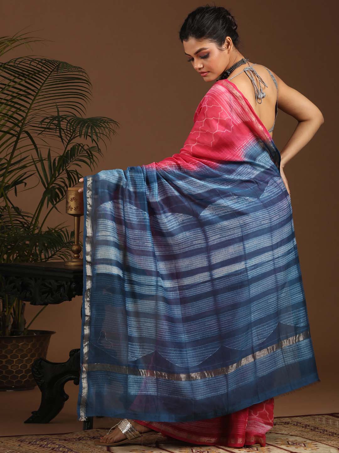 Indethnic Shibori Silk Cotton Saree in Pink - View 3