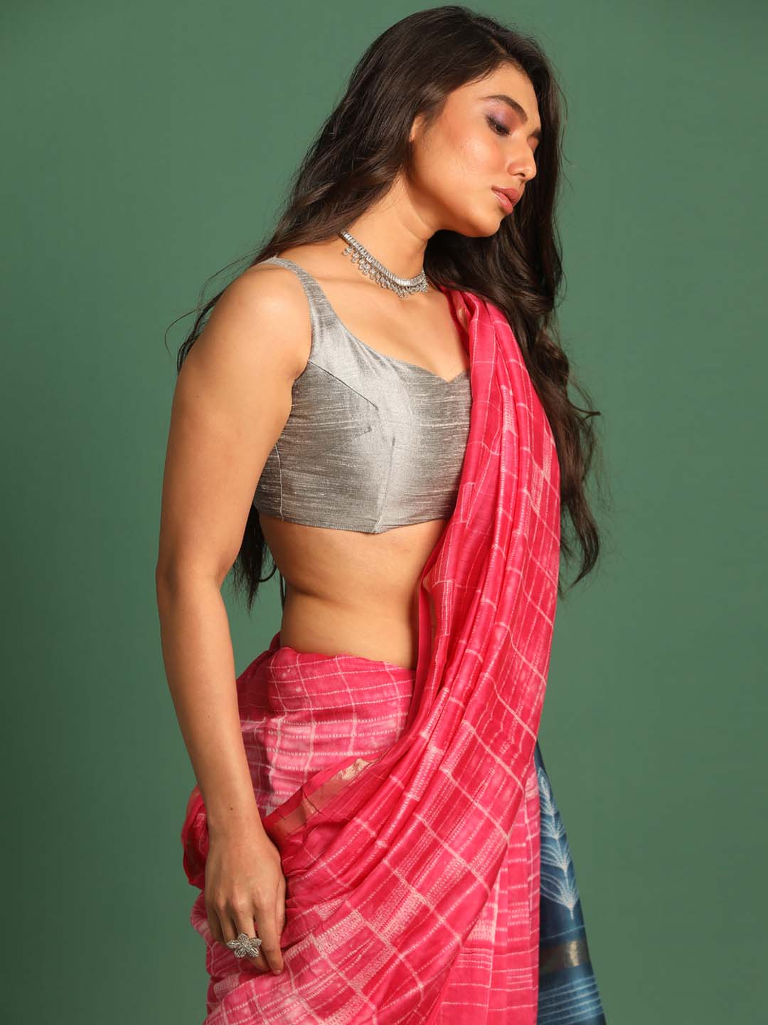 Indethnic Shibori Silk Cotton Saree in Pink - View 2