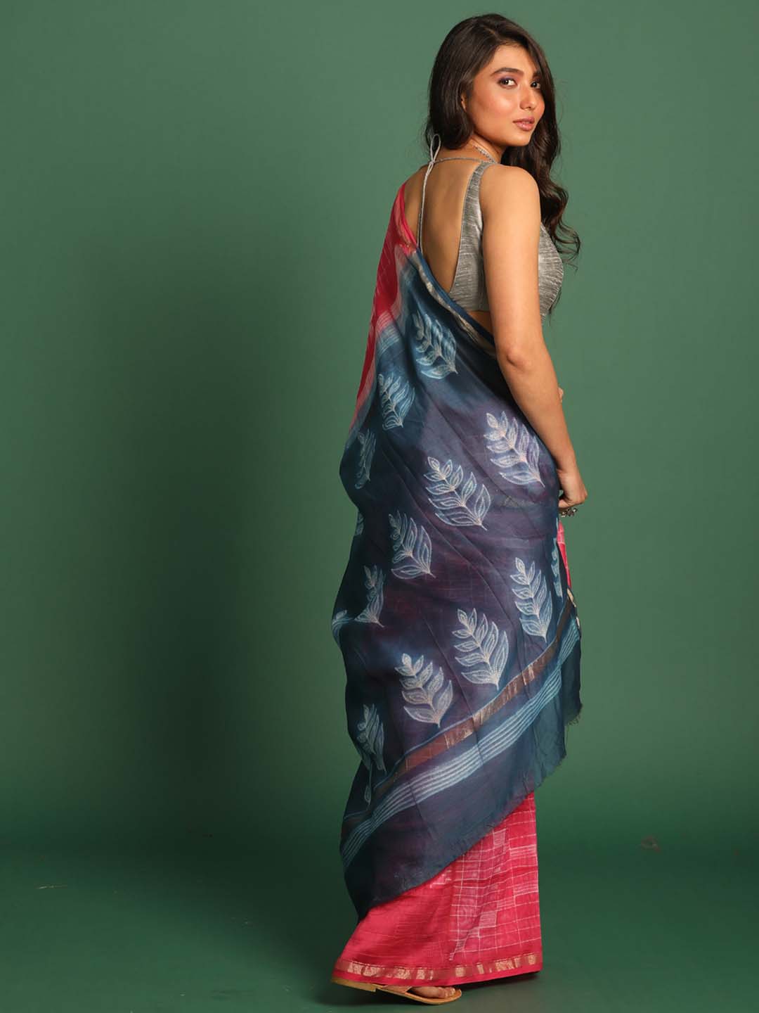 Indethnic Shibori Silk Cotton Saree in Pink - View 3