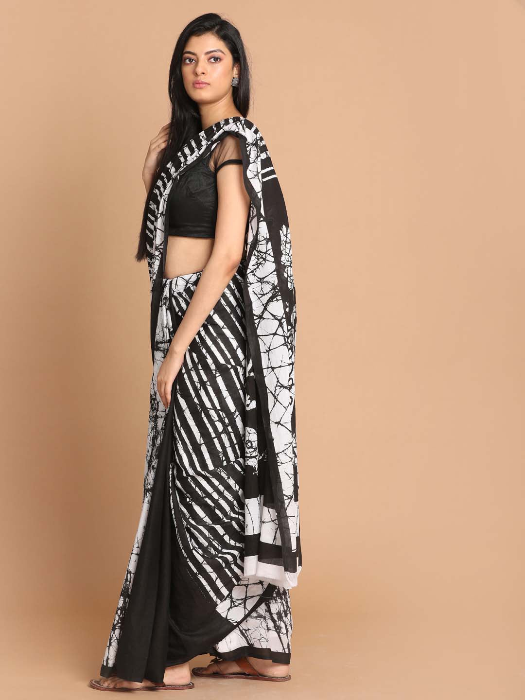 Indethnic Printed Pure Cotton Saree in Black - View 2