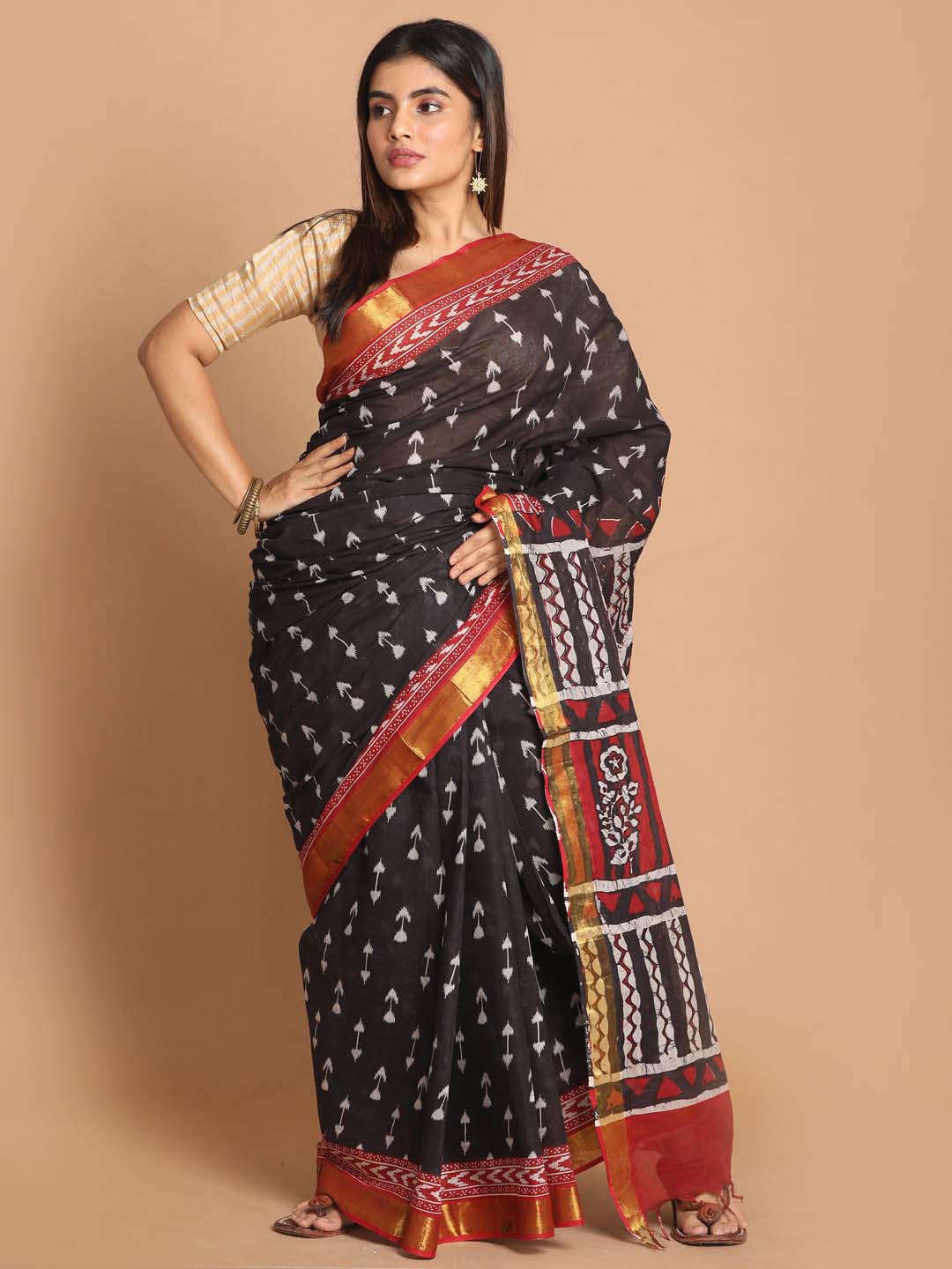 Indethnic Printed Pure Cotton Saree in Black - View 1