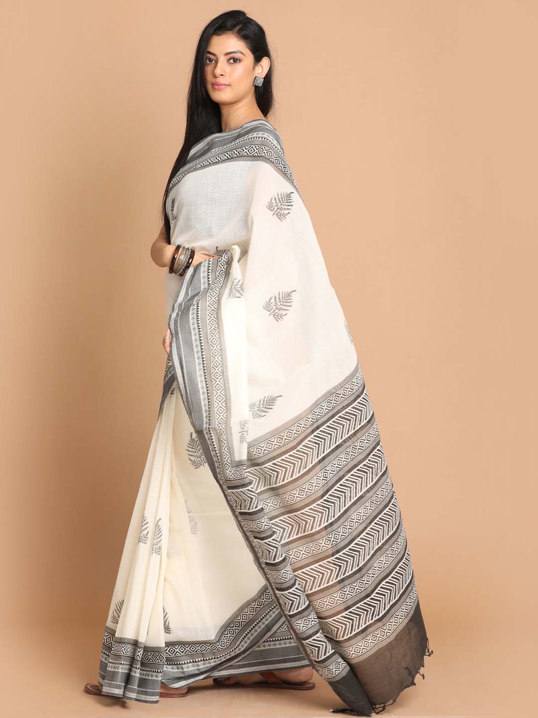 Indethnic Printed Pure Cotton Saree in Black - View 2