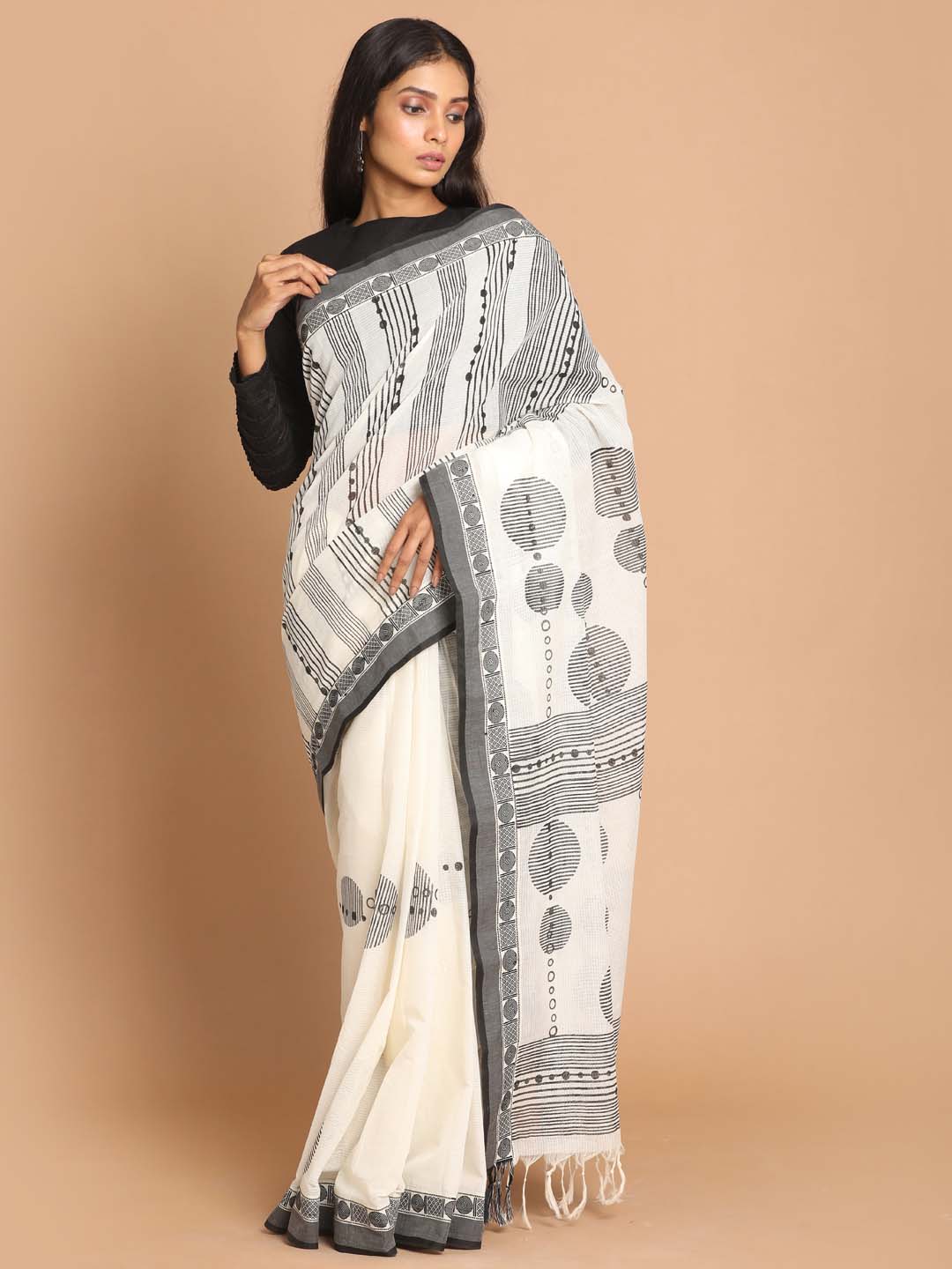 Indethnic Printed Pure Cotton Saree in Black - View 1