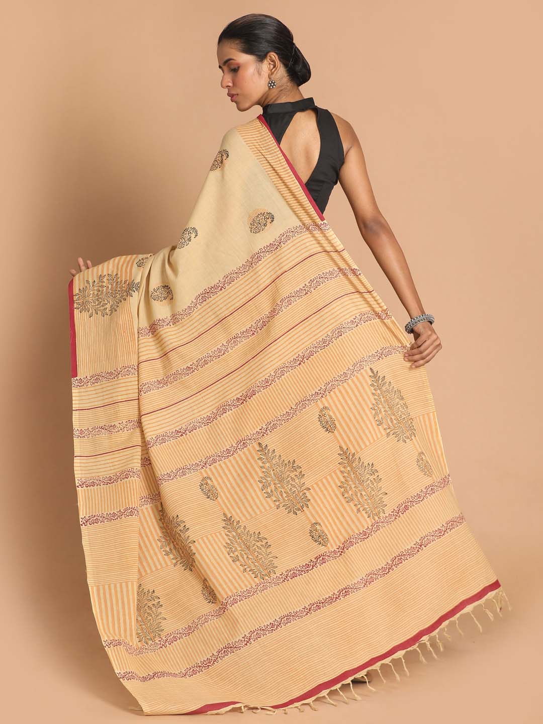 Indethnic Printed Pure Cotton Saree in Black - View 3