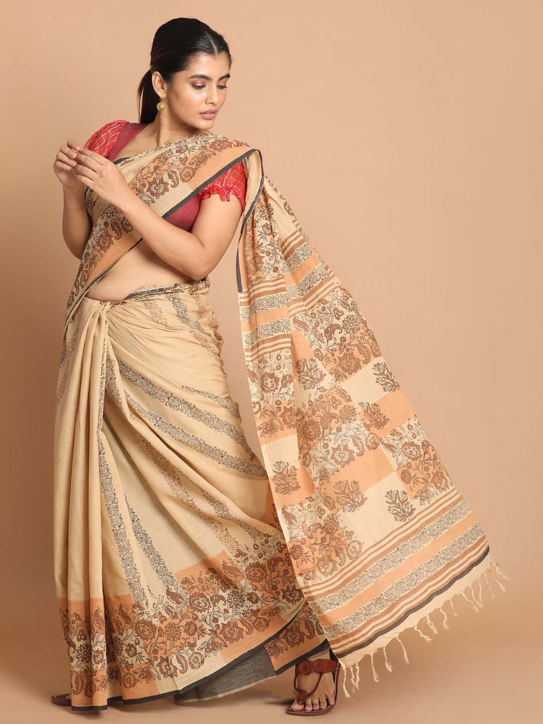 Indethnic Printed Pure Cotton Saree in Black - View 2