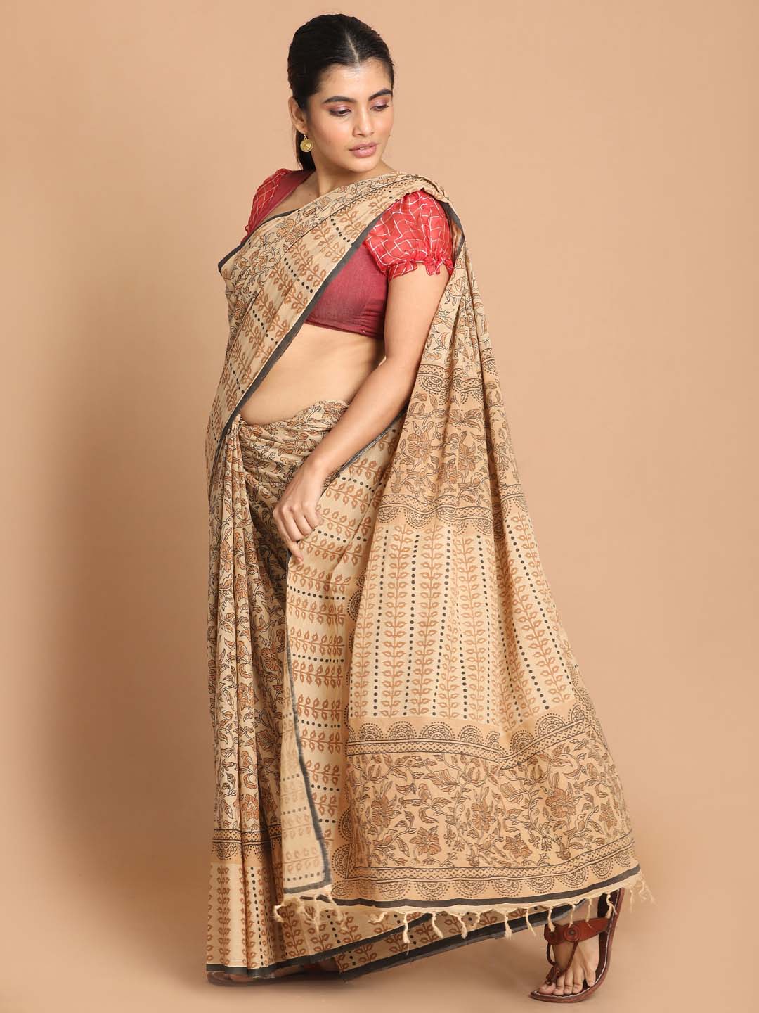 Indethnic Printed Pure Cotton Saree in Black - View 2