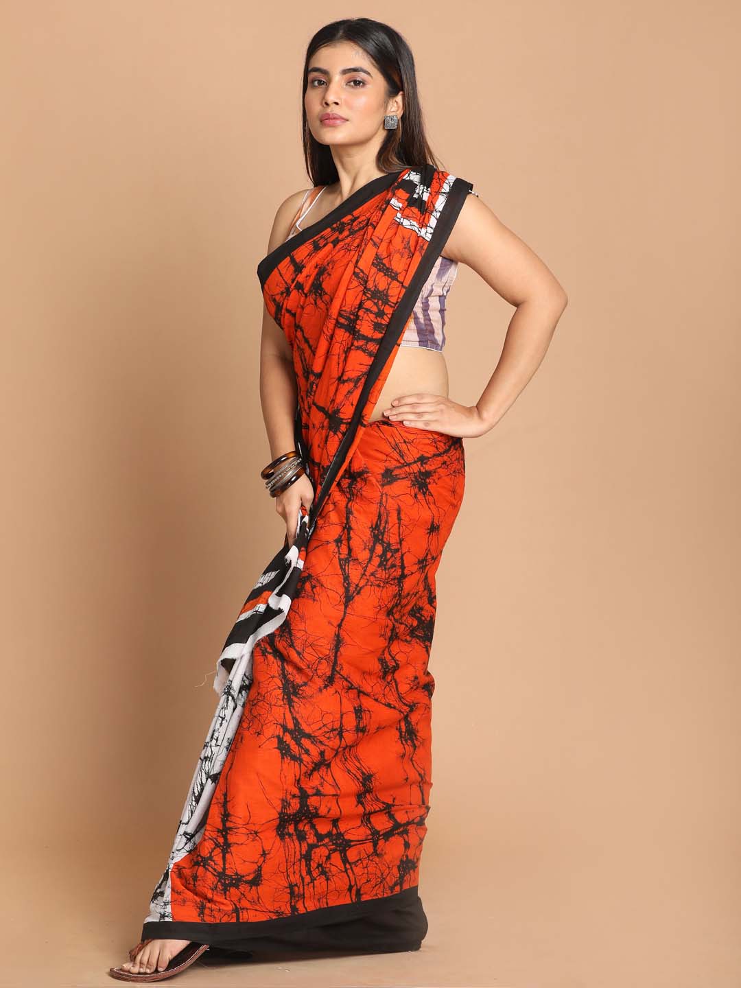 Indethnic Printed Pure Cotton Saree in Red - View 2