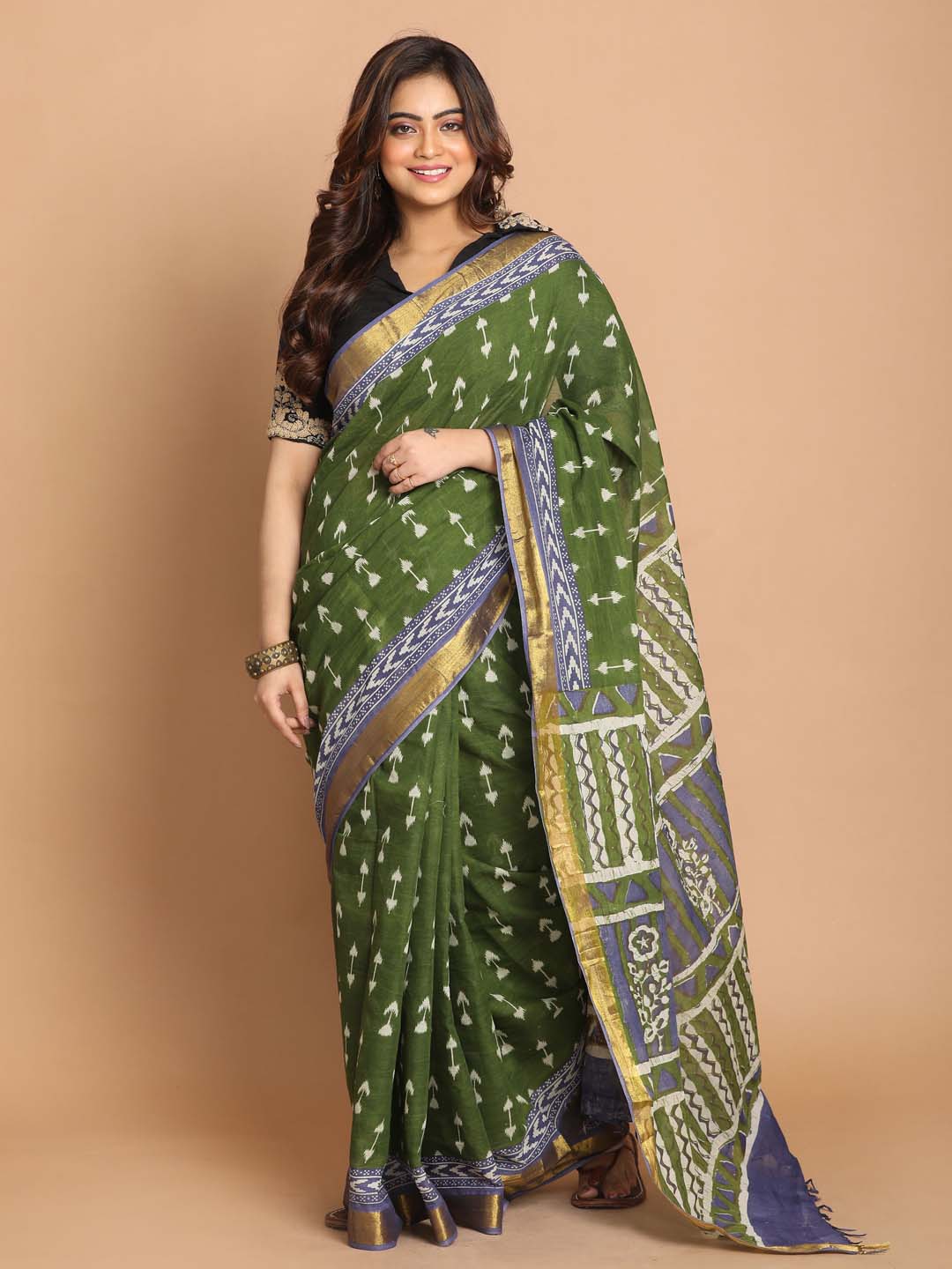 Indethnic Printed Pure Cotton Saree in Green - View 1