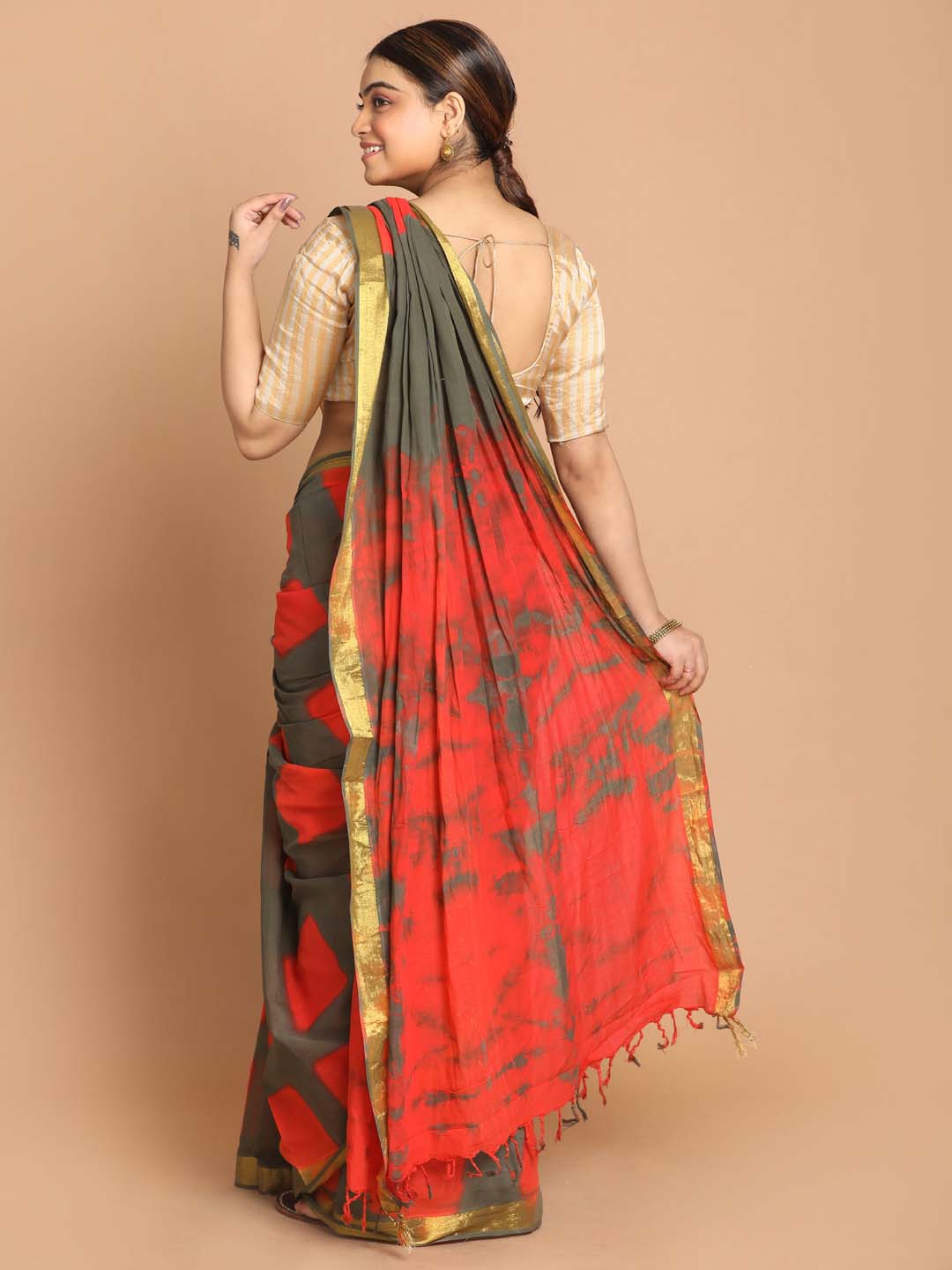 Indethnic Printed Pure Cotton Saree in Multi - View 3