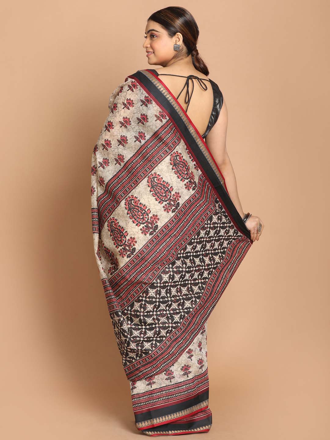 Indethnic Printed Cotton Blend Saree in Black - View 3