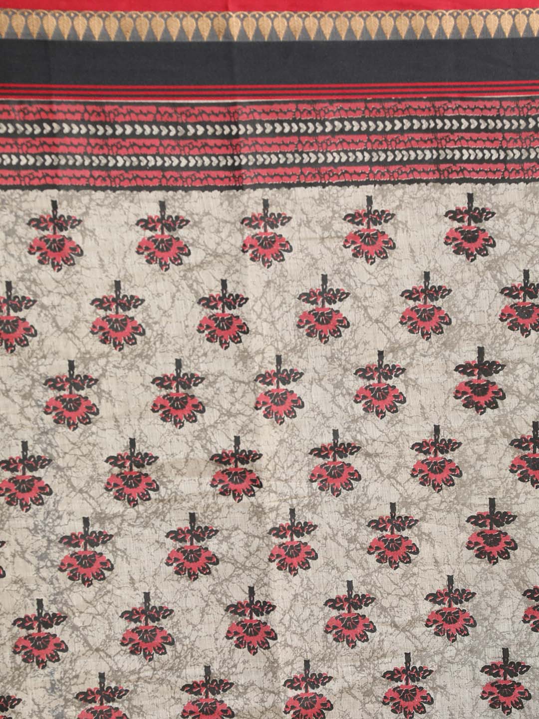 Indethnic Printed Cotton Blend Saree in Black - Saree Detail View