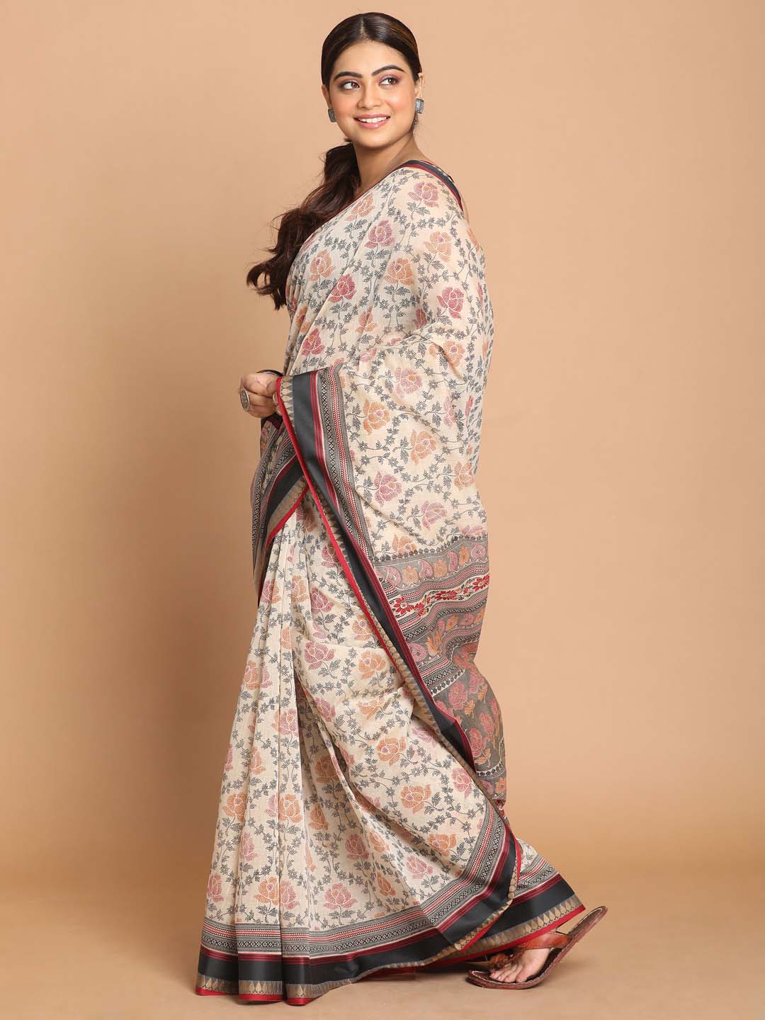 Indethnic Printed Cotton Blend Saree in Black - View 2