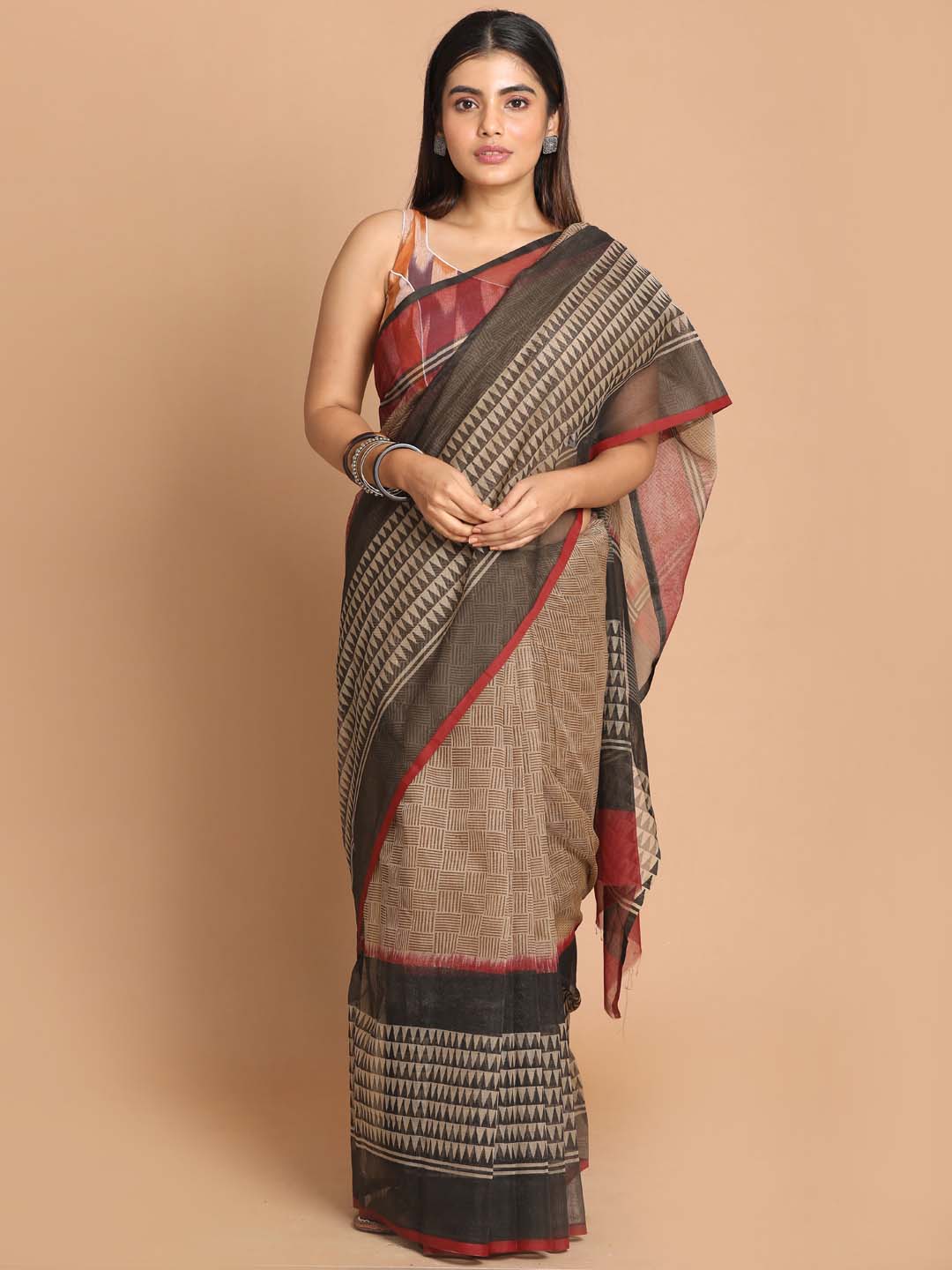 Indethnic Printed Cotton Blend Saree in black - View 1