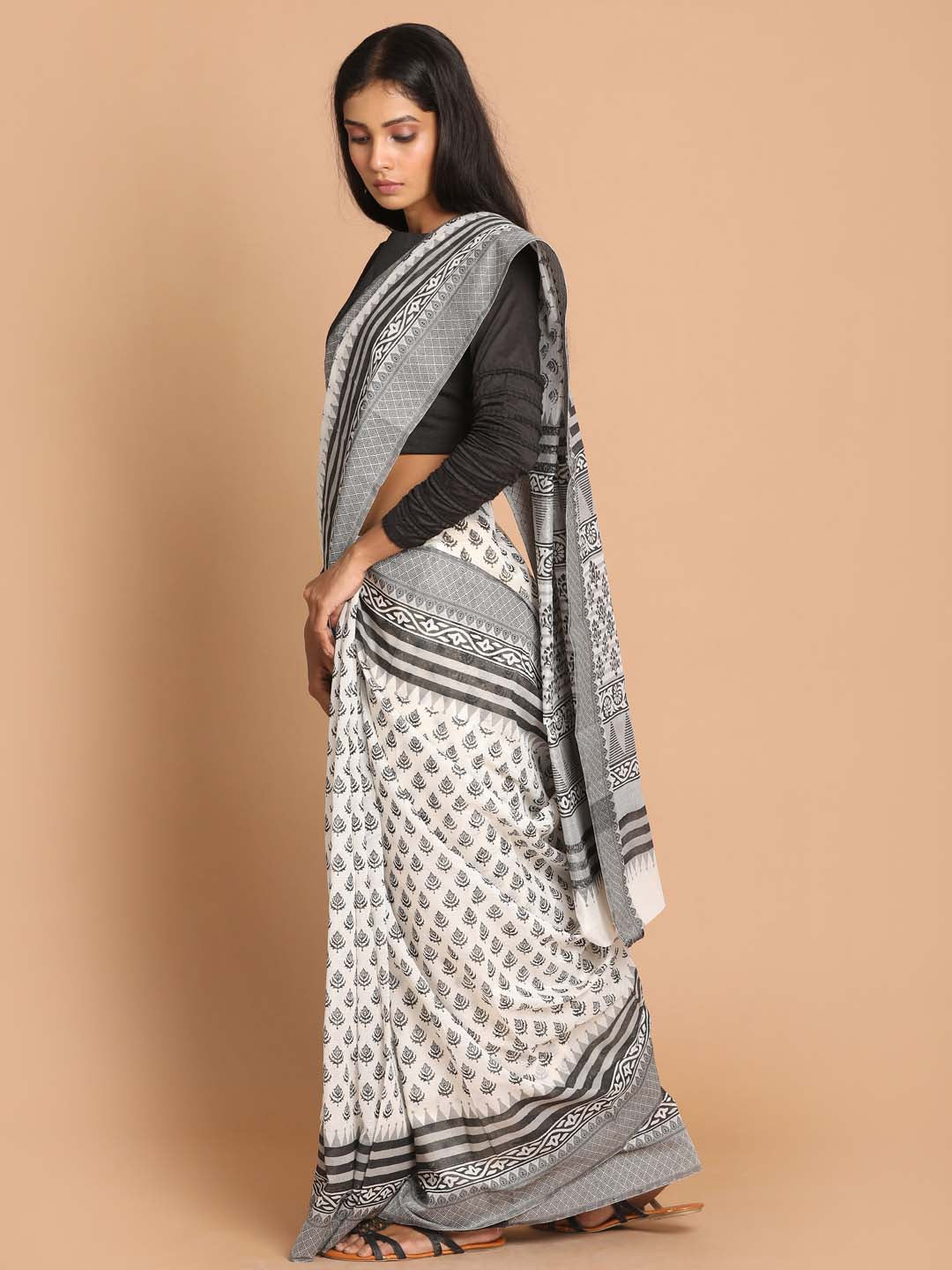 Indethnic Printed Cotton Blend Saree in Black - View 2