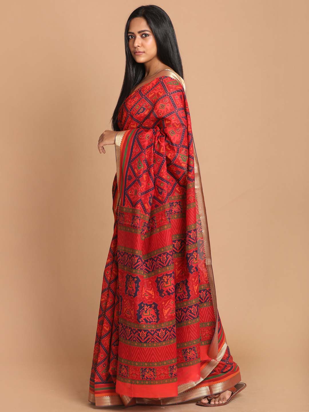 Indethnic Printed Cotton Blend Saree in Red - View 2