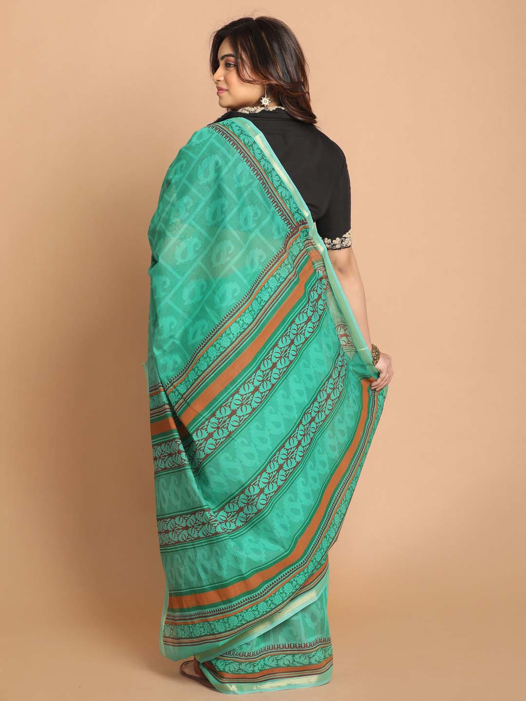 Indethnic Printed Cotton Blend Saree in Green - View 3