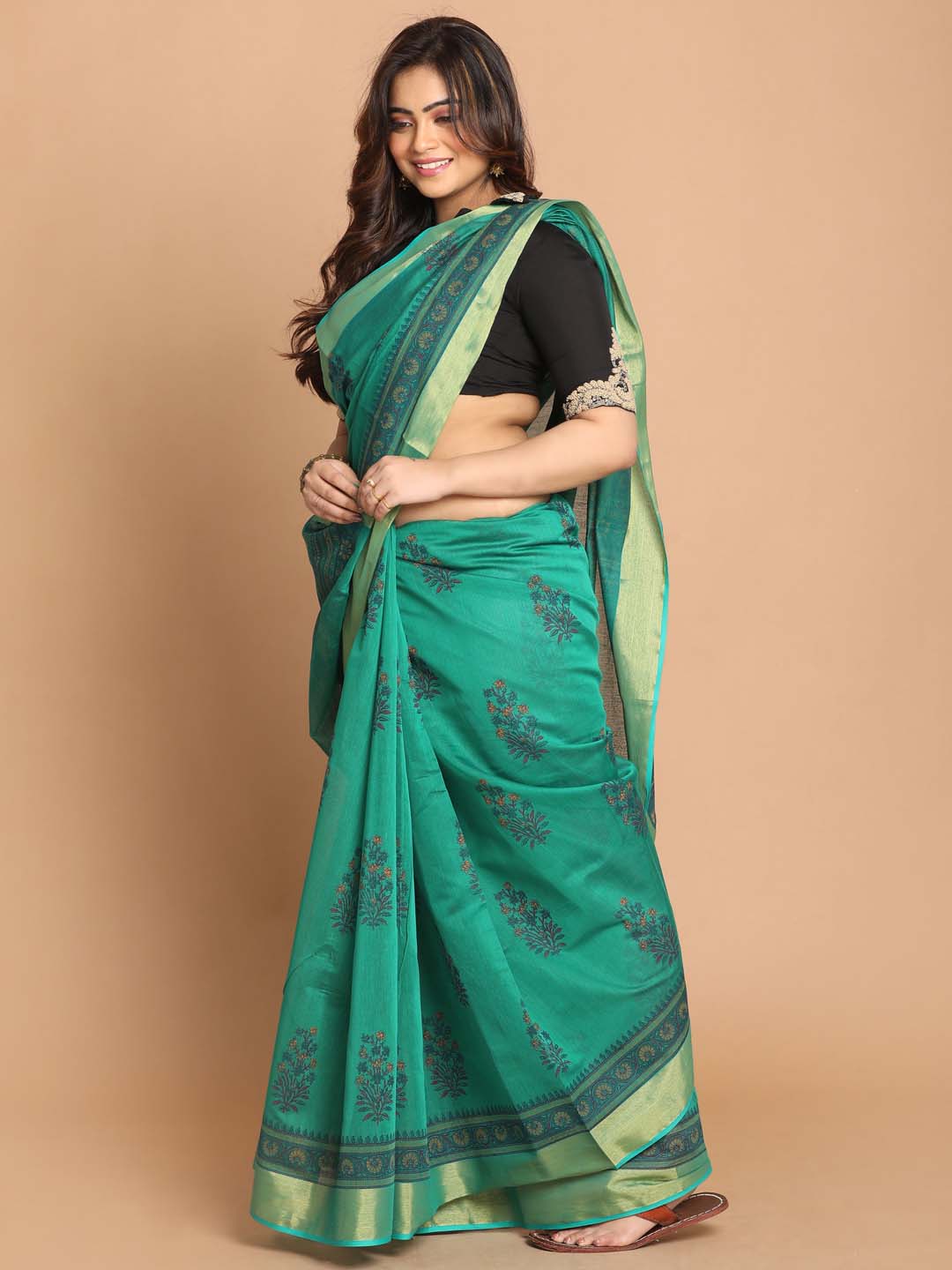 Indethnic Printed Cotton Blend Saree in Green - View 2