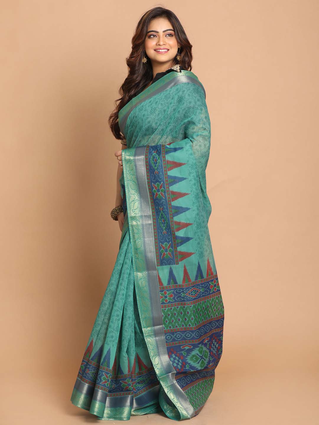 Indethnic Printed Cotton Blend Saree in Green - View 2