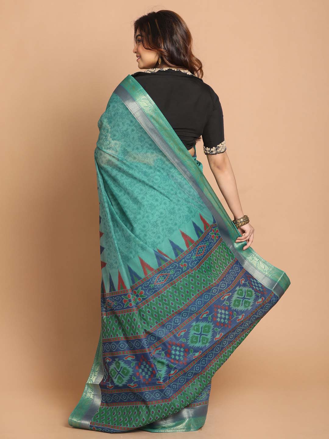 Indethnic Printed Cotton Blend Saree in Green - View 3