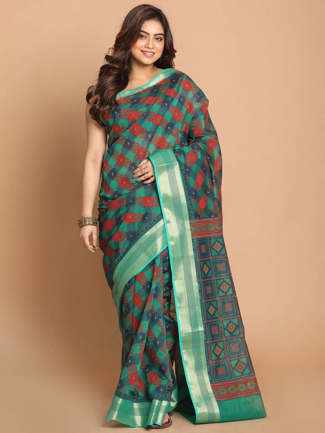 Indethnic Printed Cotton Blend Saree in Green - View 2