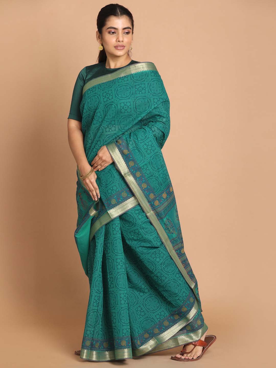 Indethnic Printed Cotton Blend Saree in Green - View 2