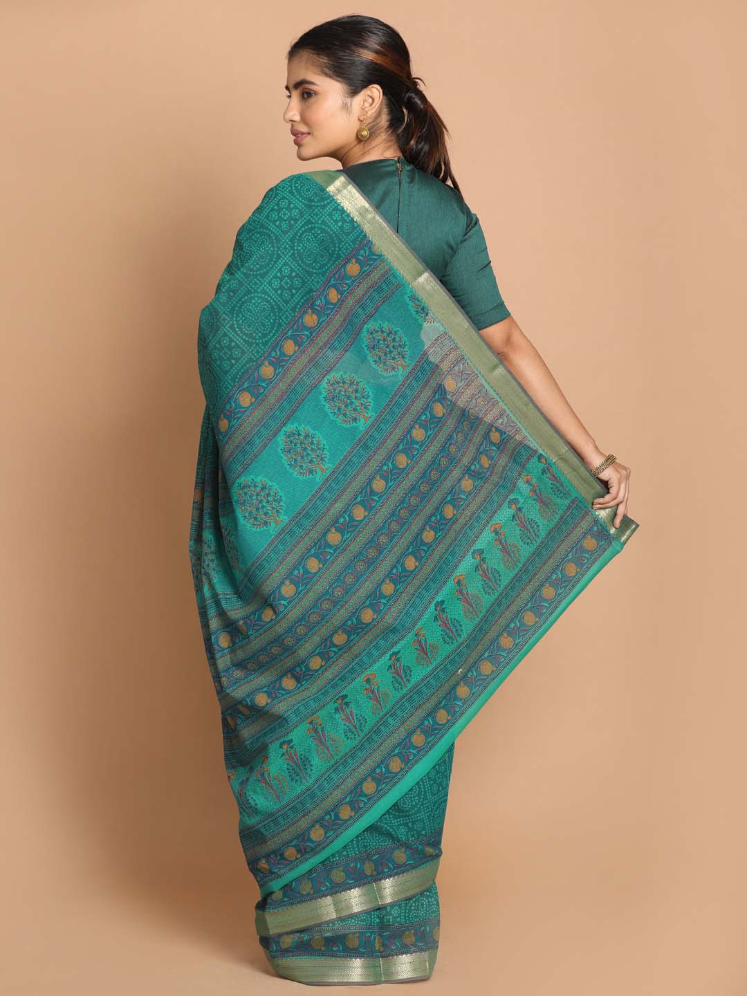 Indethnic Printed Cotton Blend Saree in Green - View 3