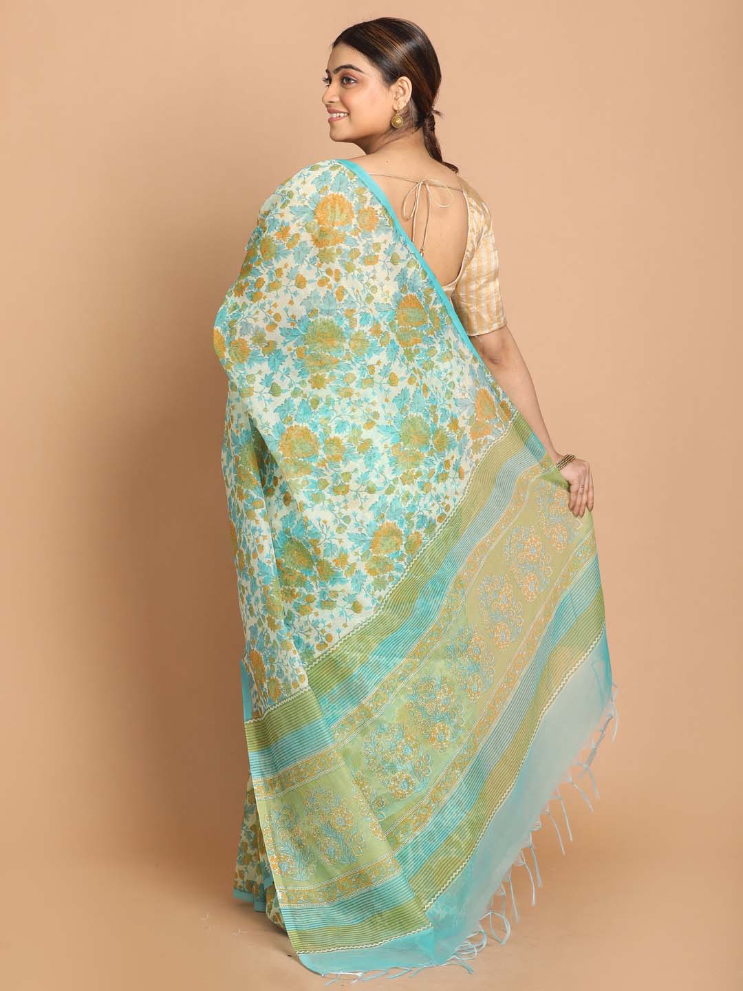 Indethnic Printed Cotton Blend Saree in Green - View 3