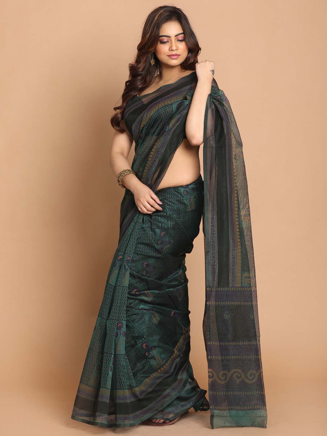 Indethnic Printed Cotton Blend Saree in Green - View 2