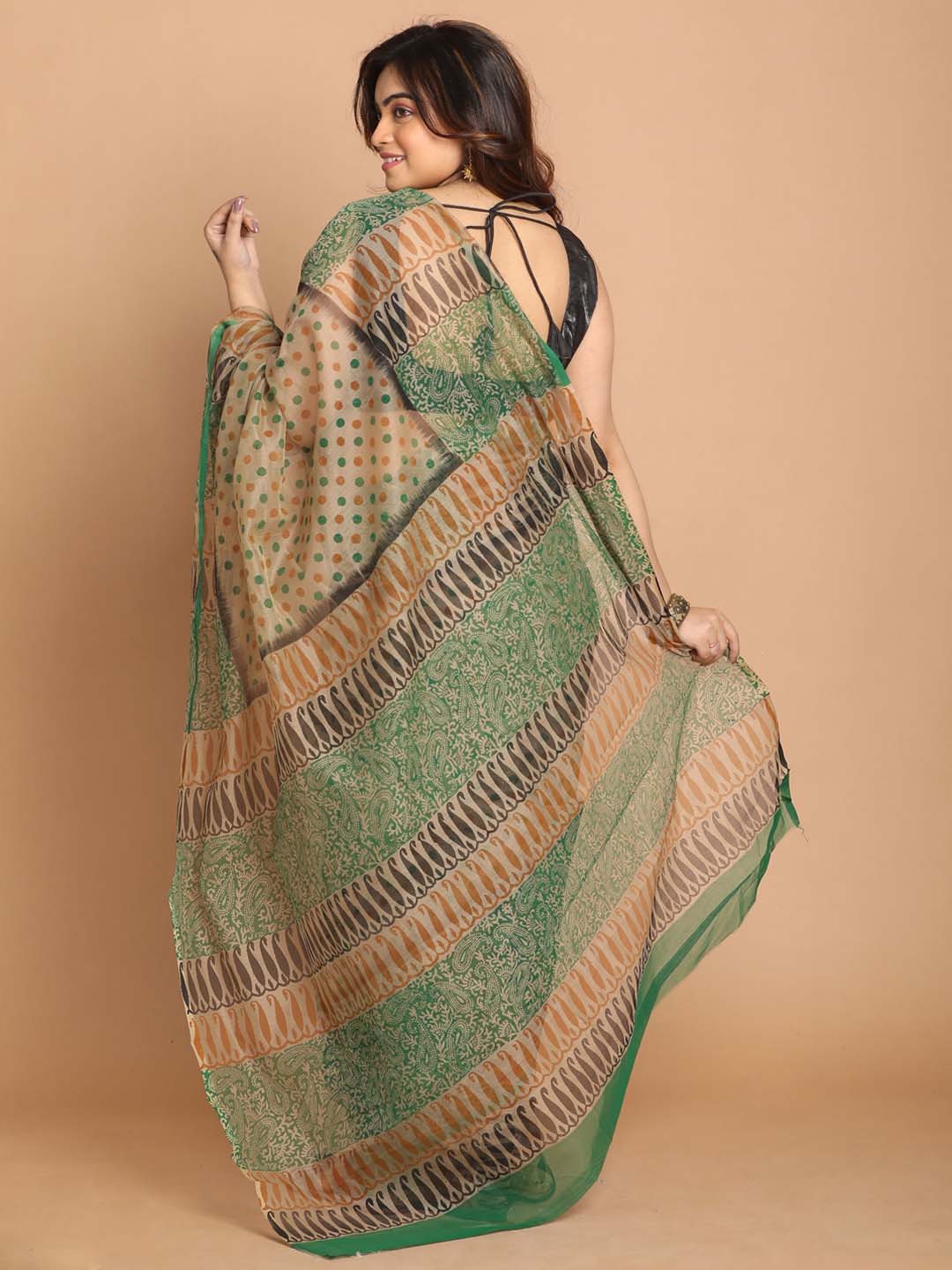 Indethnic Printed Cotton Blend Saree in Green - View 3