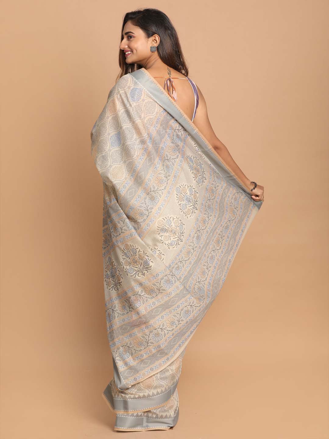 Indethnic Printed Cotton Blend Saree in Grey - View 3