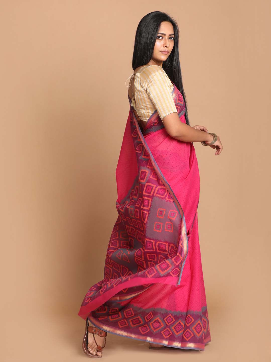 Indethnic Printed Cotton Blend Saree in Magenta - View 2