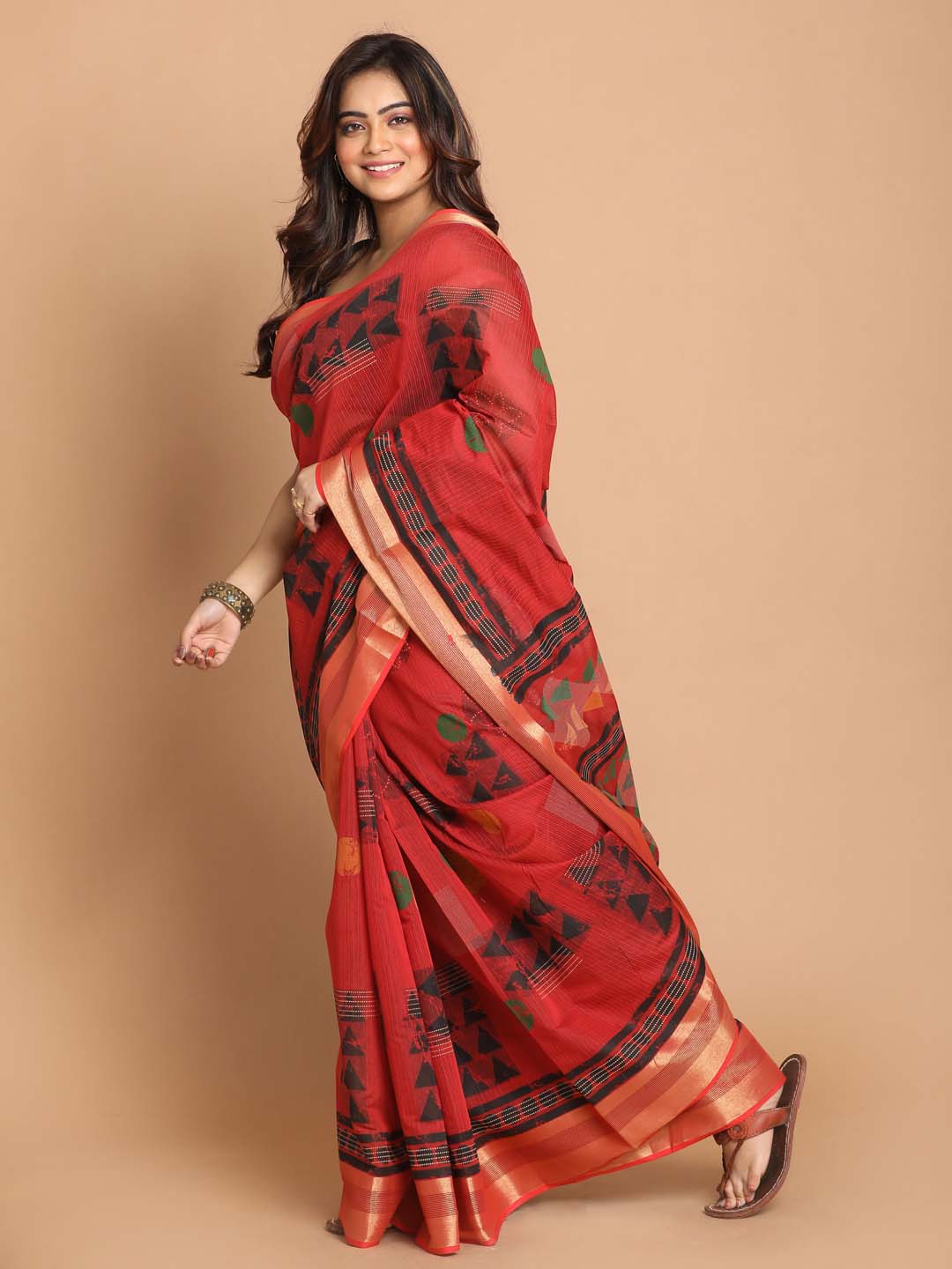 Indethnic Printed Cotton Blend Saree in Maroon - View 2