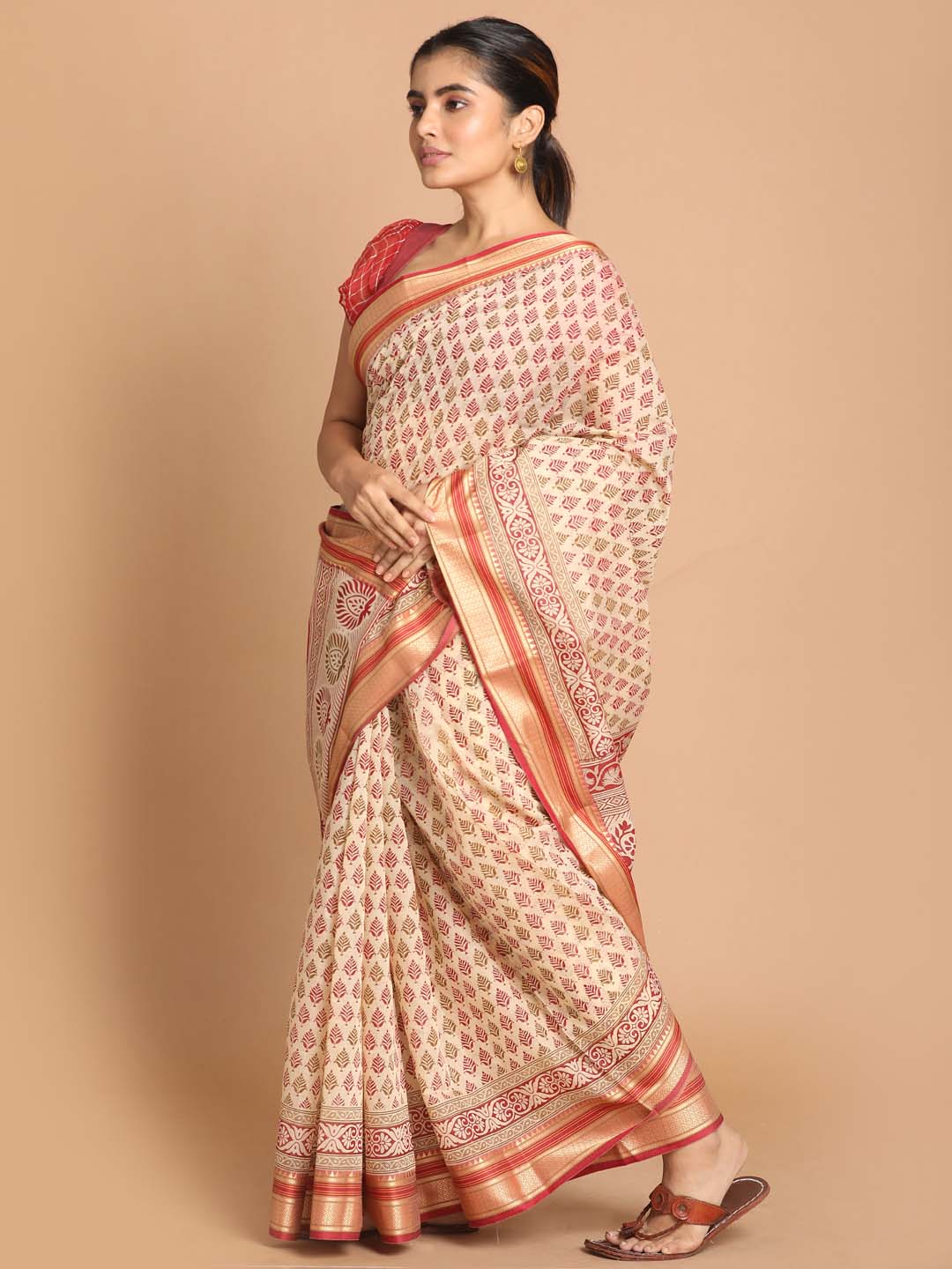 Indethnic Printed Cotton Blend Saree in Maroon - View 2