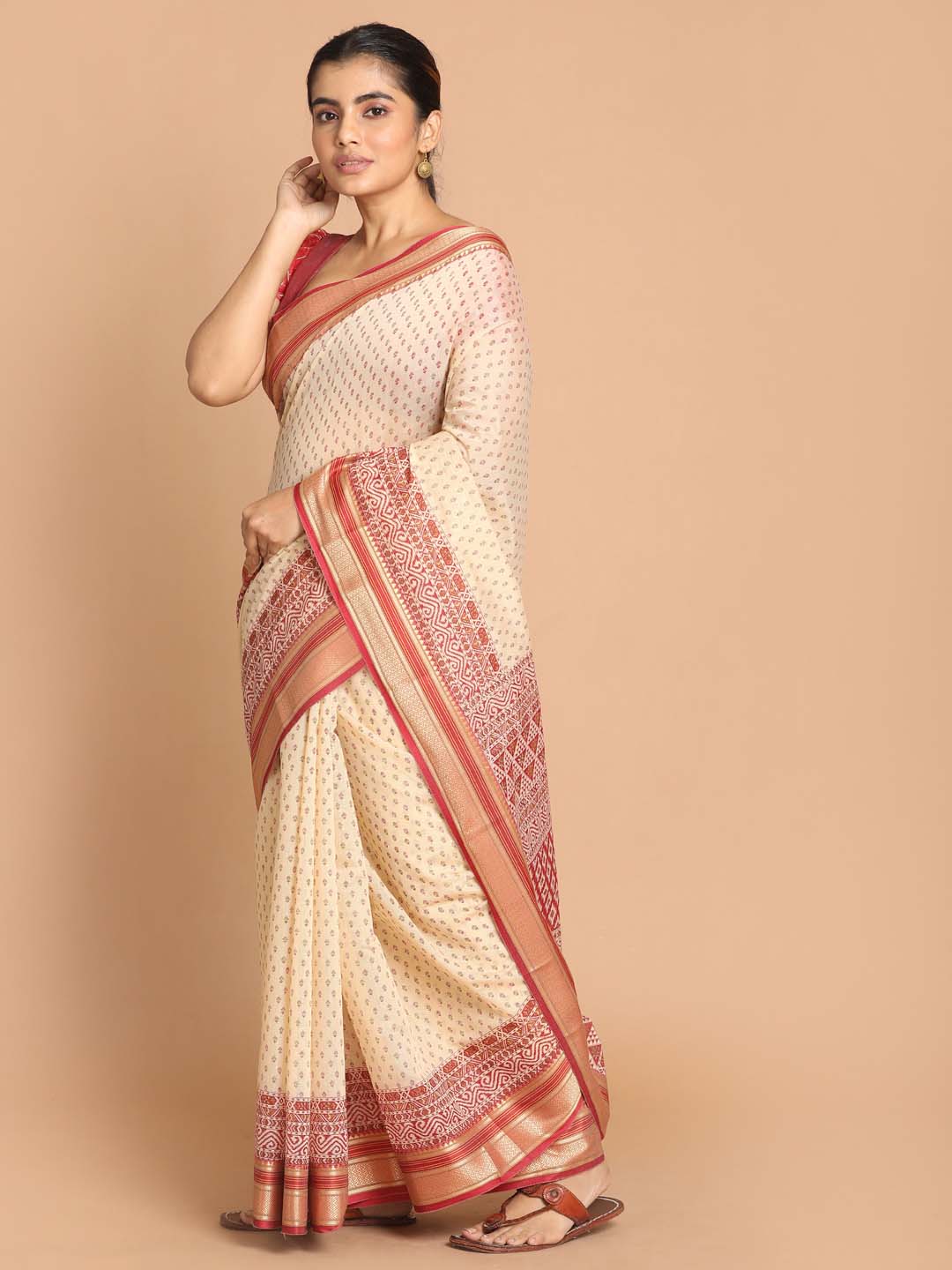 Indethnic Printed Cotton Blend Saree in Maroon - View 2