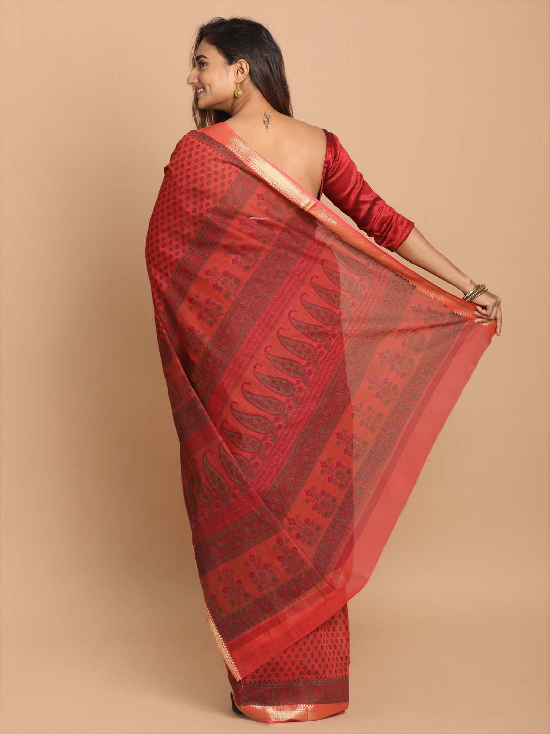 Indethnic Printed Cotton Blend Saree in Maroon - View 3