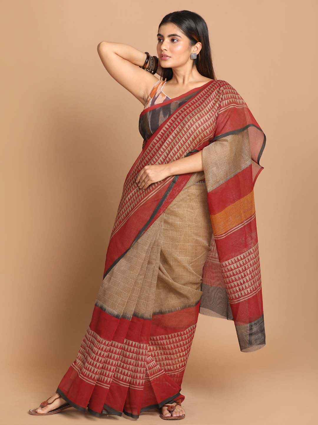 Indethnic Printed Cotton Blend Saree in Maroon - View 1