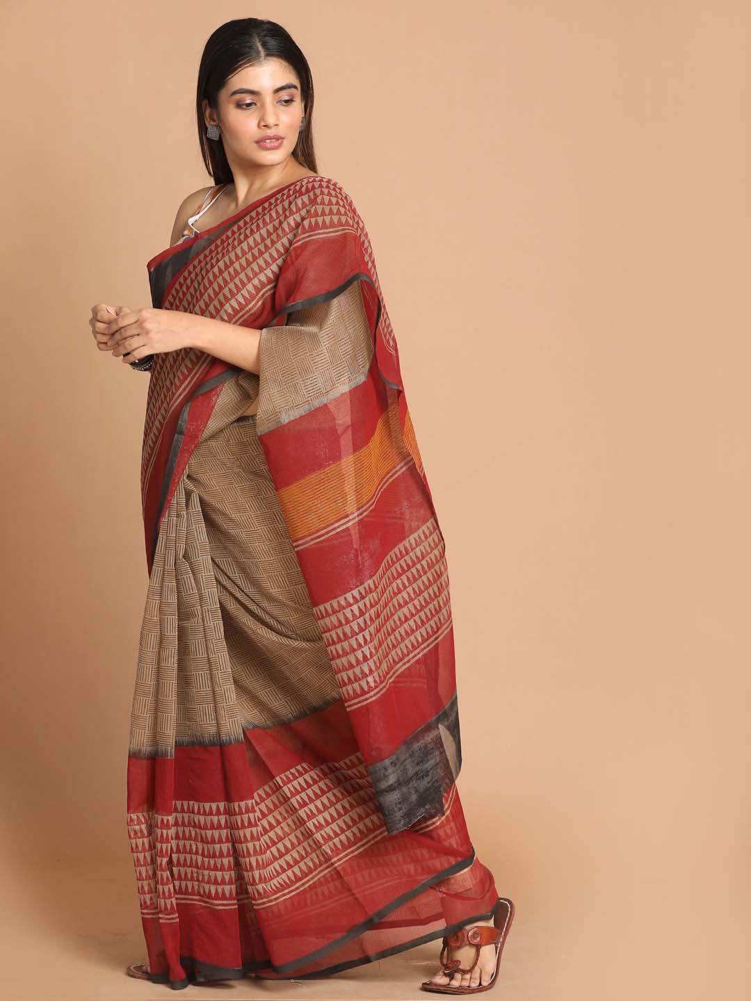 Indethnic Printed Cotton Blend Saree in Maroon - View 2