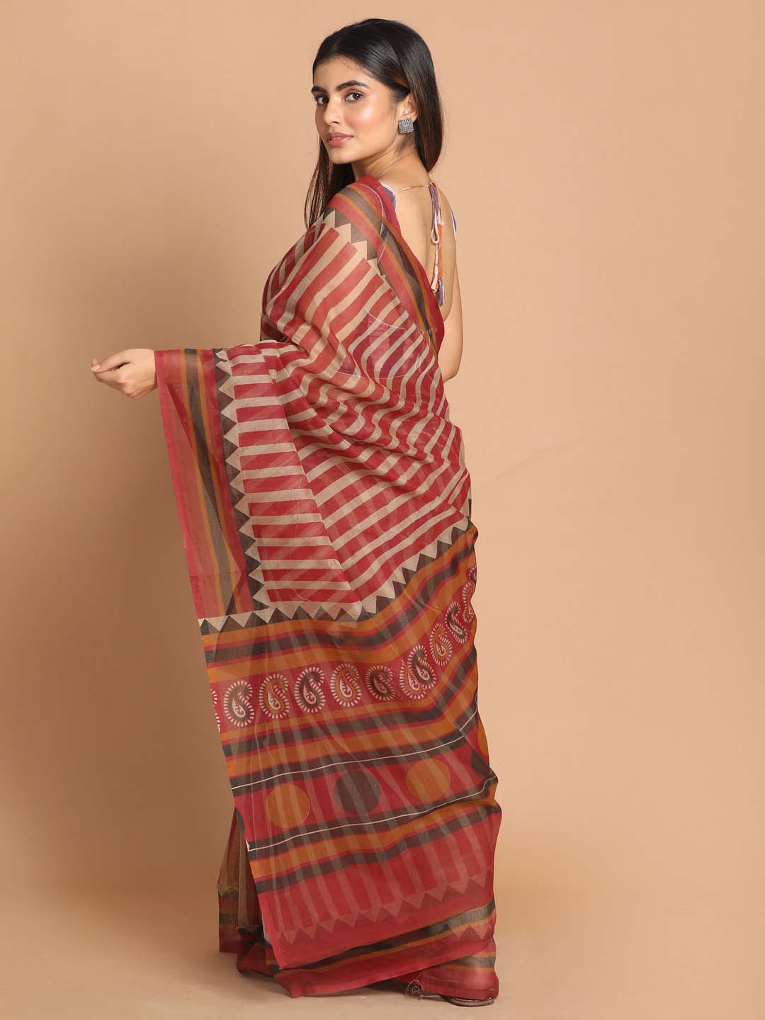 Indethnic Printed Cotton Blend Saree in maroon - View 3
