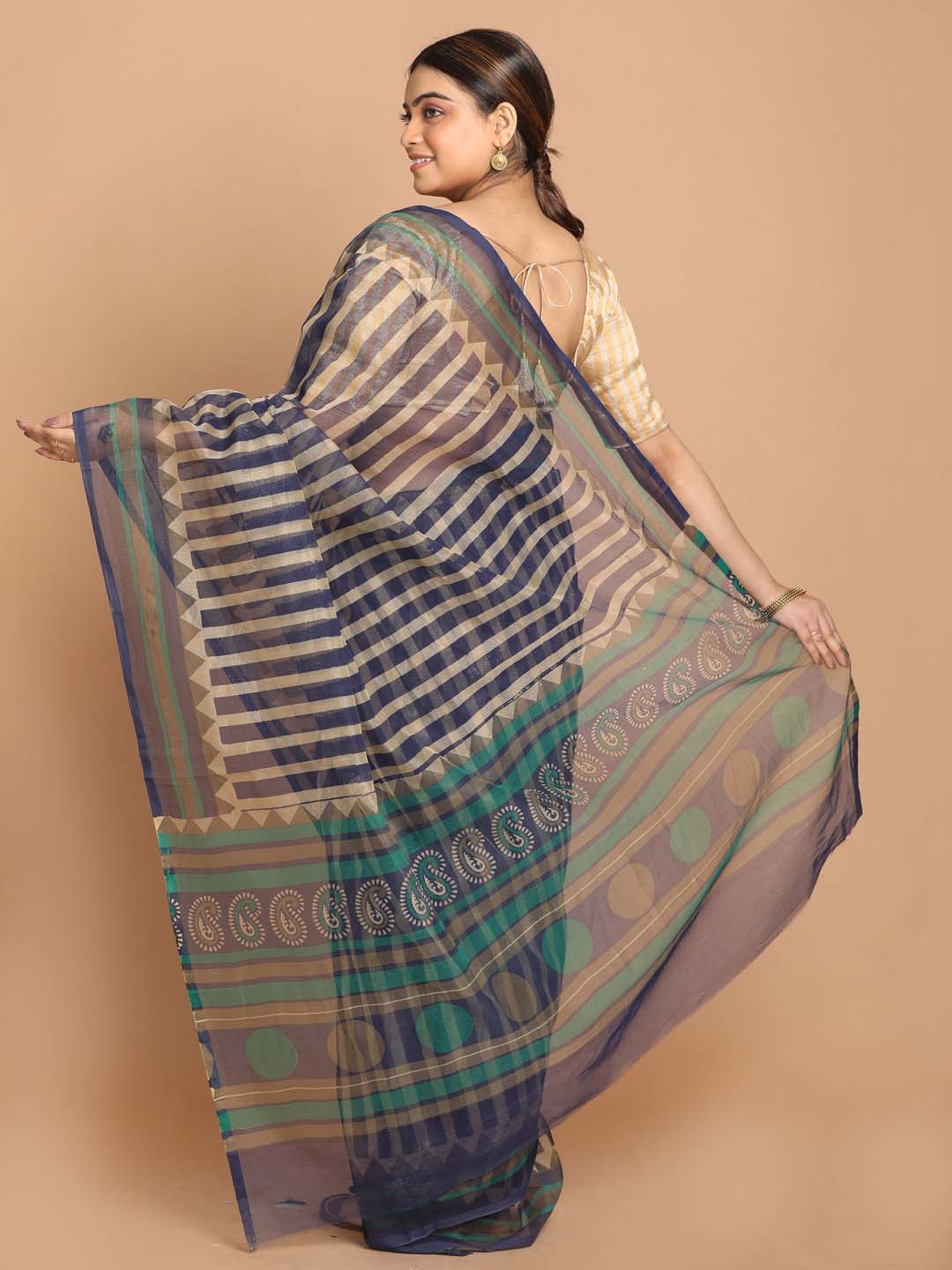 Indethnic Printed Cotton Blend Saree in navy blue - View 3