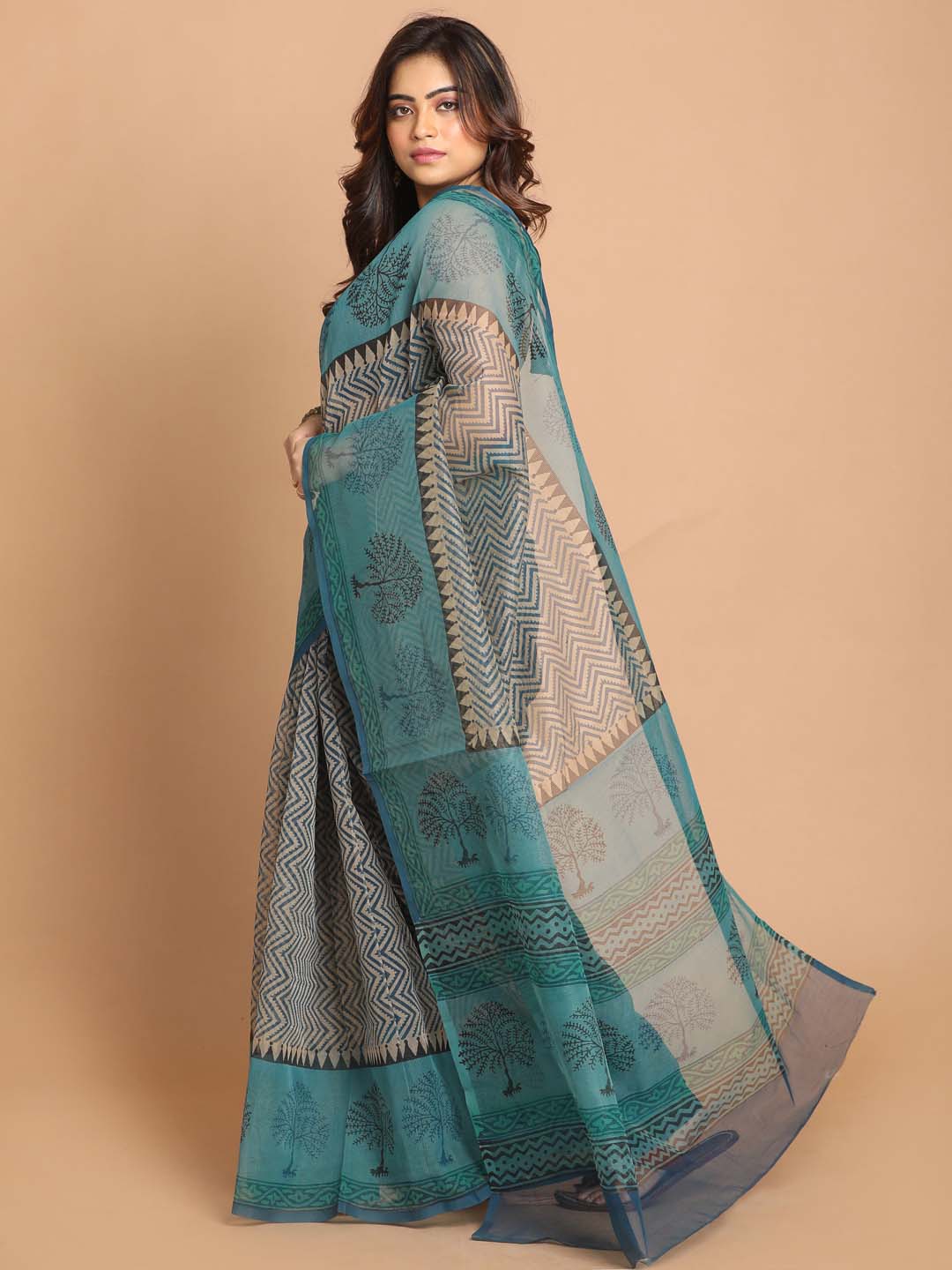 Indethnic Printed Cotton Blend Saree in Sea Green - View 3