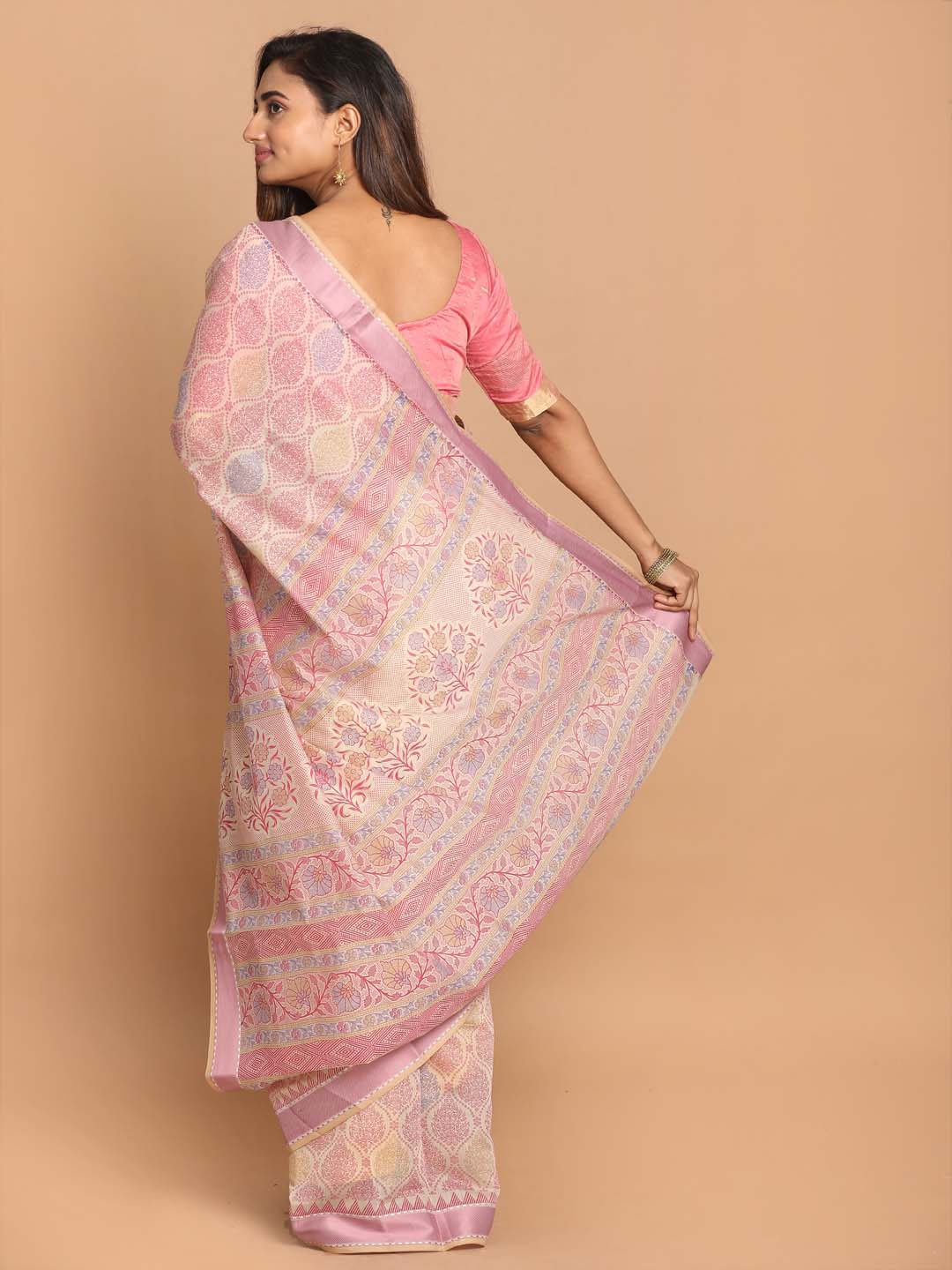 Indethnic Printed Cotton Blend Saree in Pink - View 3