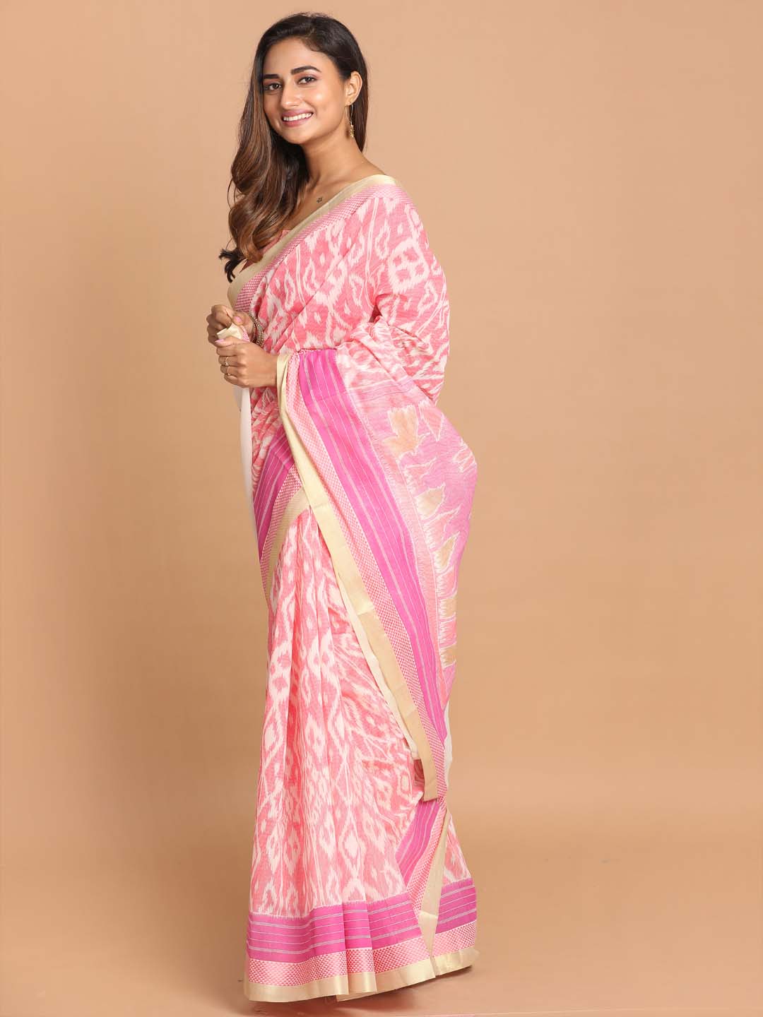 Indethnic Printed Cotton Blend Saree in Pink - View 2