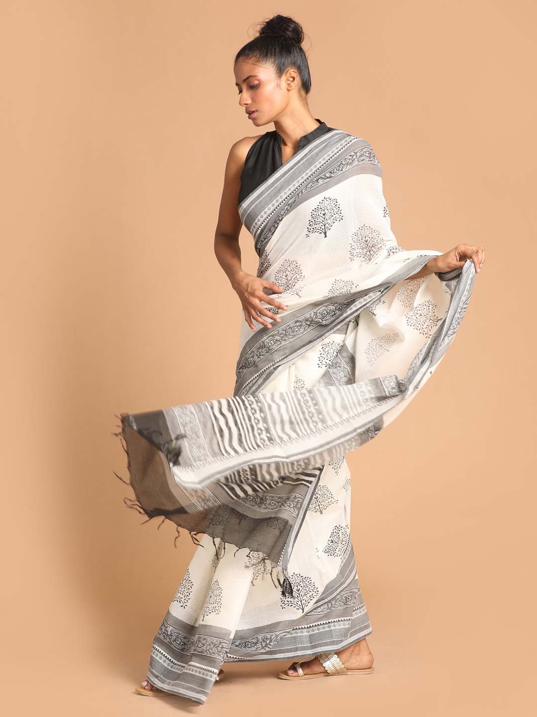 Indethnic Printed Pure Cotton Saree in Black - View 2