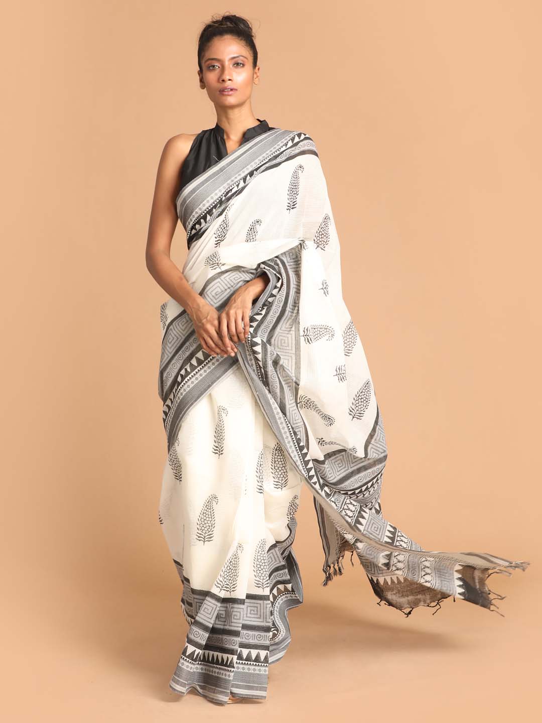 Indethnic Printed Pure Cotton Saree in Black - View 1